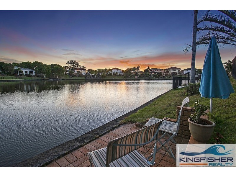 6 Crozet Court, Burleigh Waters QLD 4220