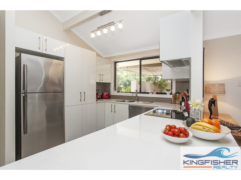 54 Bluejay Street, Burleigh Waters QLD 4220