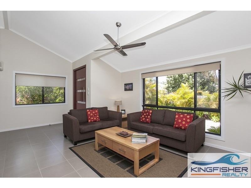 54 Bluejay Street, Burleigh Waters QLD 4220