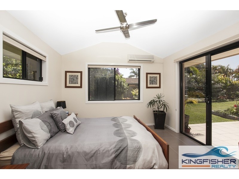 54 Bluejay Street, Burleigh Waters QLD 4220