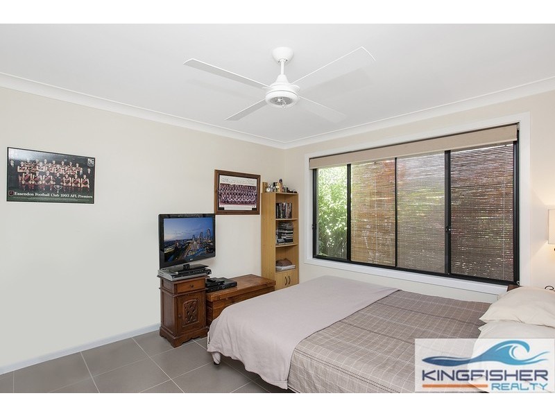 54 Bluejay Street, Burleigh Waters QLD 4220