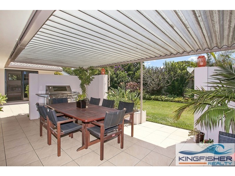 54 Bluejay Street, Burleigh Waters QLD 4220