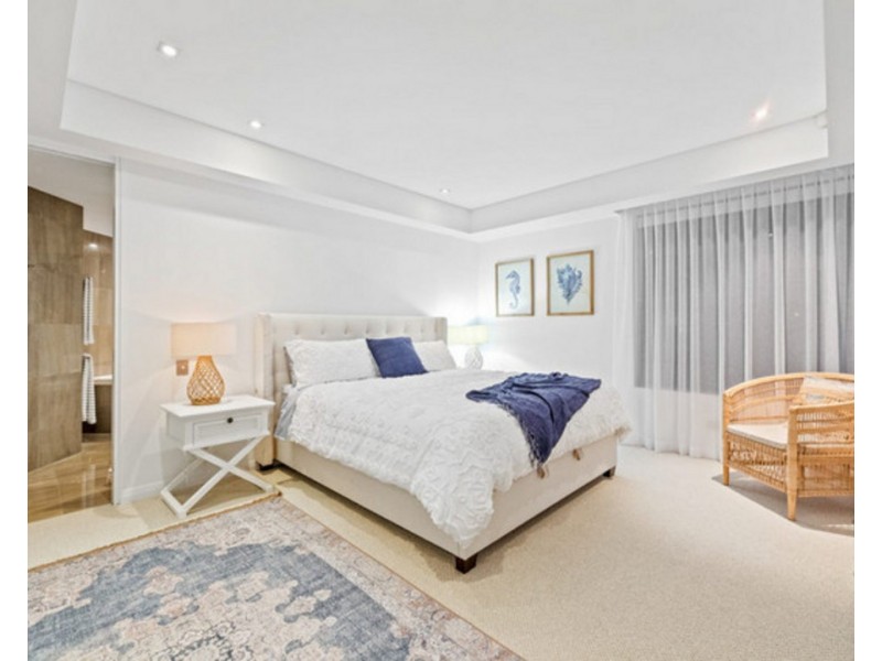 201/200 The Esplanade, Burleigh Heads QLD 4220