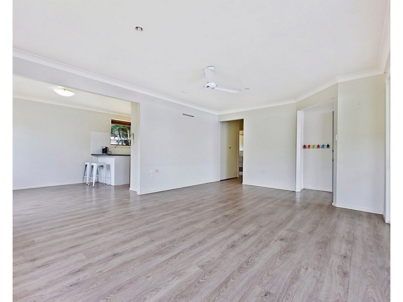 21 Egret Avenue, Burleigh Waters QLD 4220