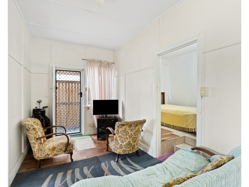 14 Hill Avenue, Burleigh Heads QLD 4220