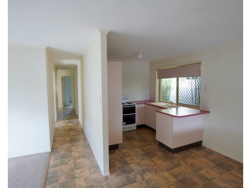 24 Chainey Av,, Miami QLD 4220