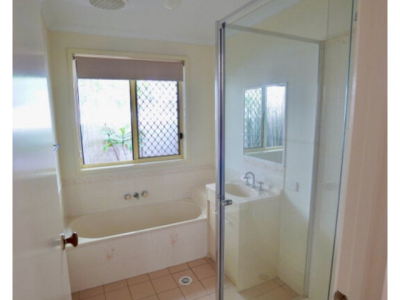 24 Chainey Av,, Miami QLD 4220