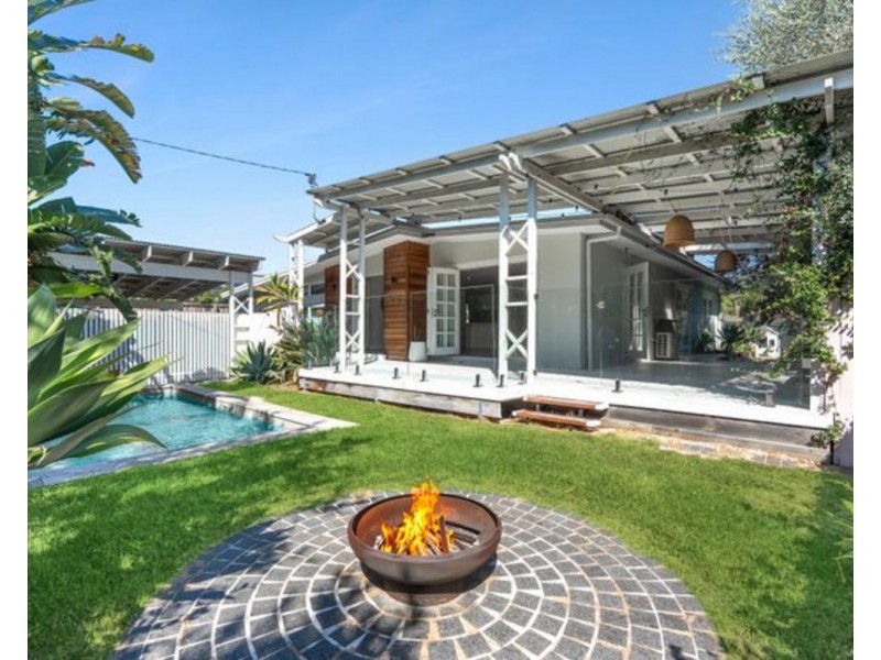 12 Joy Avenue, Burleigh Waters QLD 4220