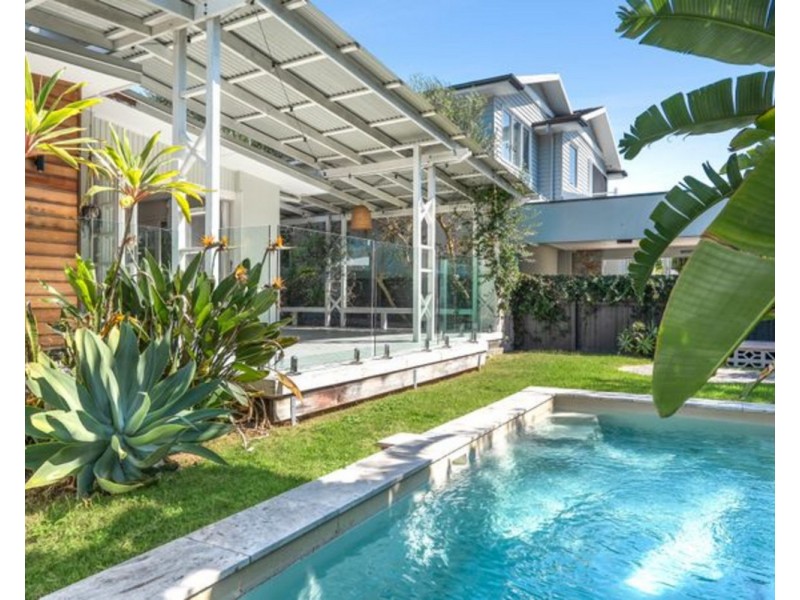 12 Joy Avenue, Burleigh Waters QLD 4220