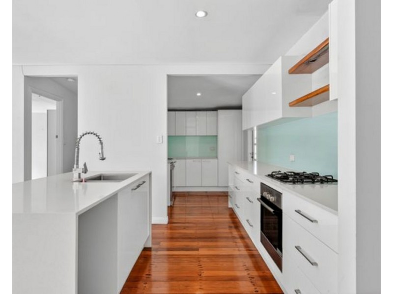 12 Joy Avenue, Burleigh Waters QLD 4220