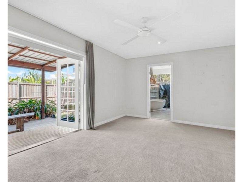 12 Joy Avenue, Burleigh Waters QLD 4220