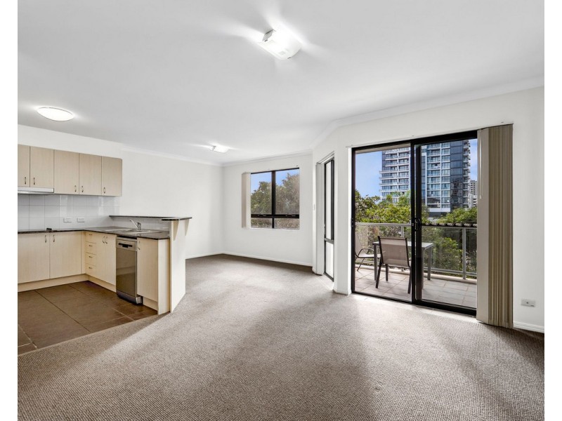 36/6 Fifth Avenue, Burleigh Heads QLD 4220