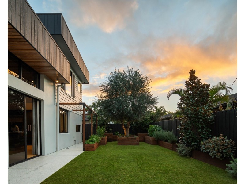 22 Bluejay Street, Burleigh Waters QLD 4220
