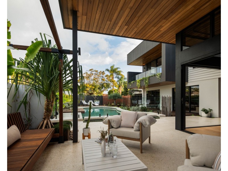 22 Bluejay Street, Burleigh Waters QLD 4220