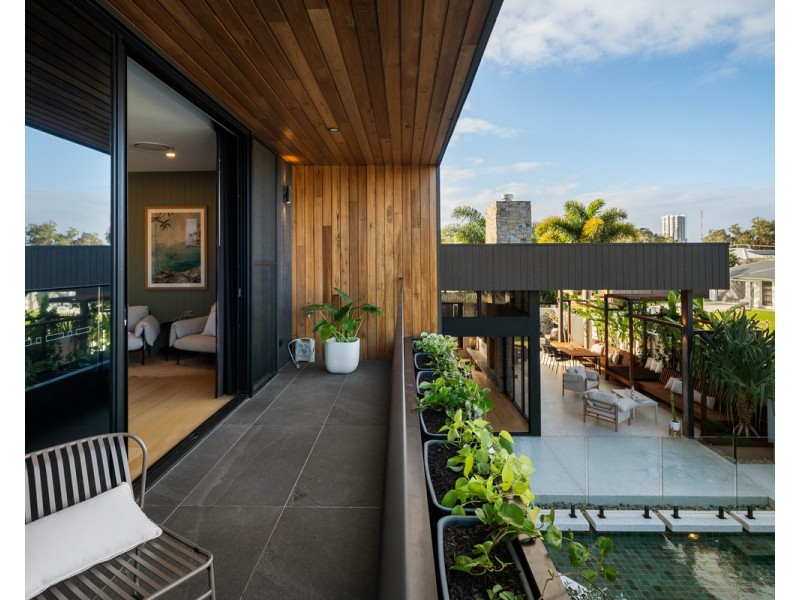 22 Bluejay Street, Burleigh Waters QLD 4220
