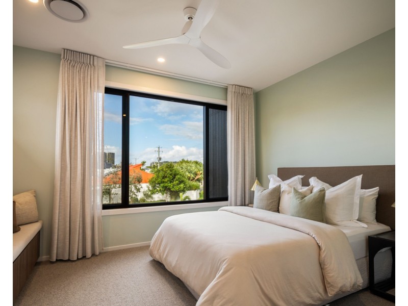 22 Bluejay Street, Burleigh Waters QLD 4220