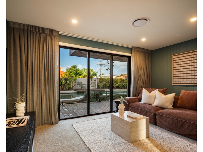 22 Bluejay Street, Burleigh Waters QLD 4220