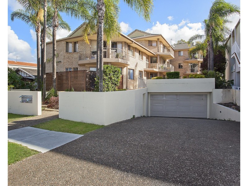 5/2032 Gold Coast Highway, Miami QLD 4220