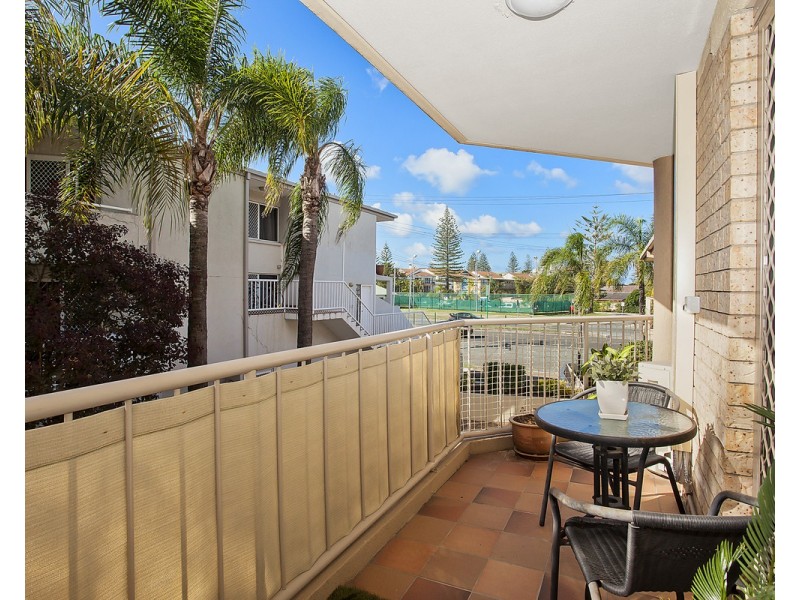 5/2032 Gold Coast Highway, Miami QLD 4220