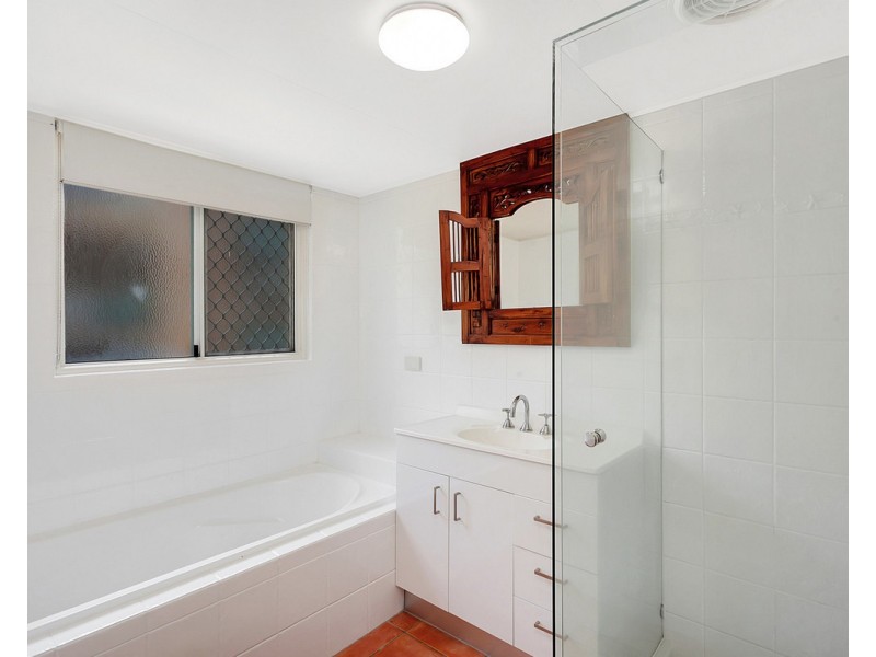 2/45 Old Burleigh Road, Surfers Paradise QLD 4217