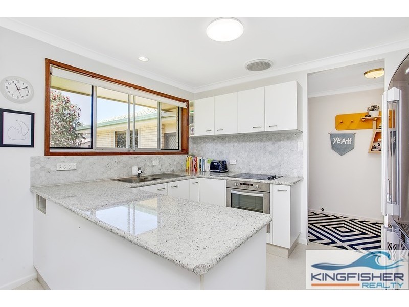 184 Acanthus Avenue, Burleigh Waters QLD 4220