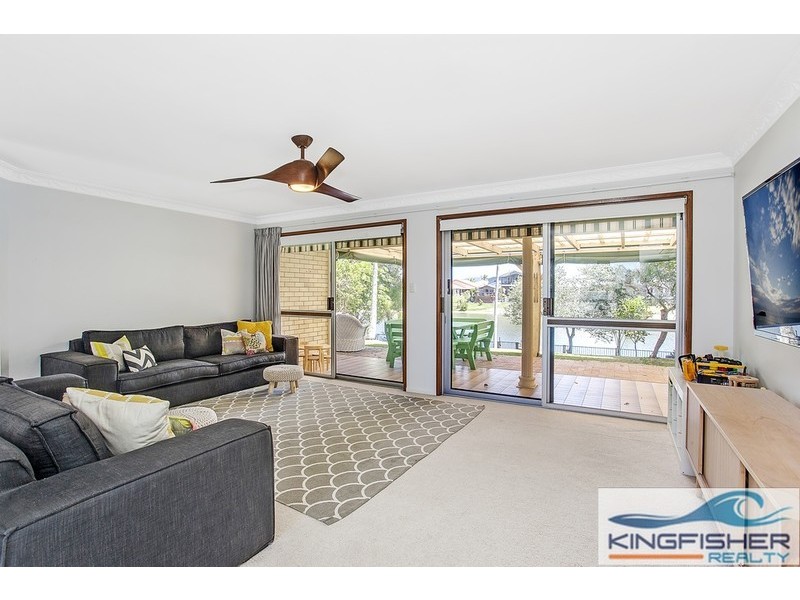 184 Acanthus Avenue, Burleigh Waters QLD 4220