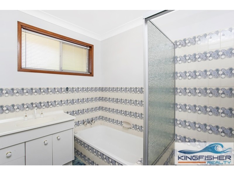 184 Acanthus Avenue, Burleigh Waters QLD 4220