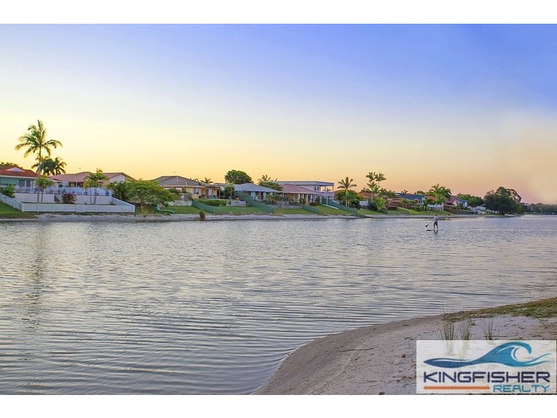 184 Acanthus Avenue, Burleigh Waters QLD 4220