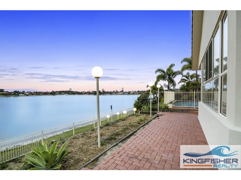51 Wedgebill Parade, Burleigh Waters QLD 4220