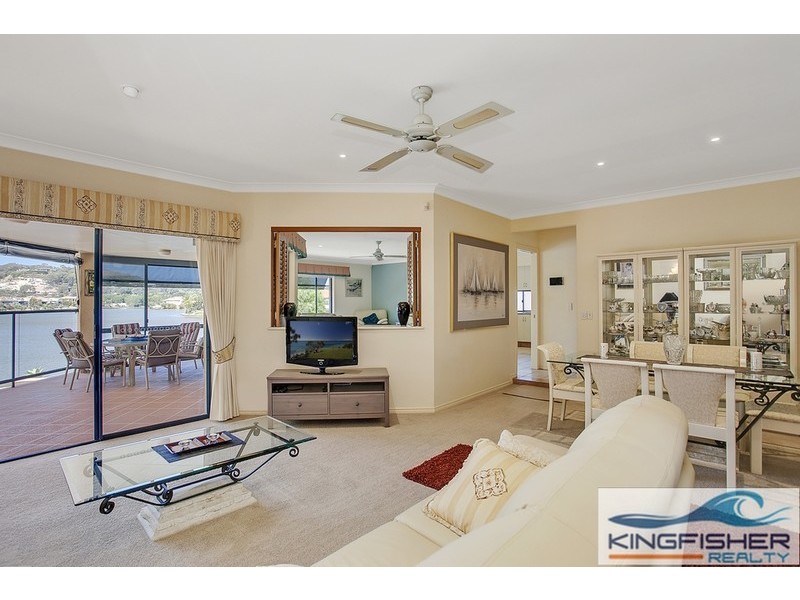 144 Dunlin Drive, Burleigh Waters QLD 4220