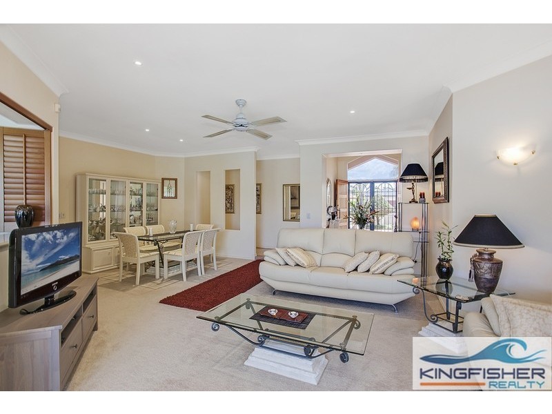 144 Dunlin Drive, Burleigh Waters QLD 4220