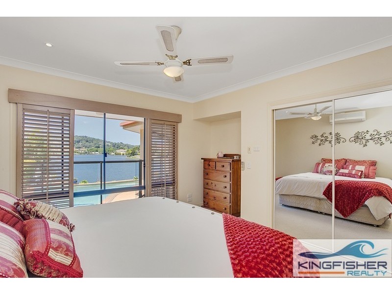 144 Dunlin Drive, Burleigh Waters QLD 4220