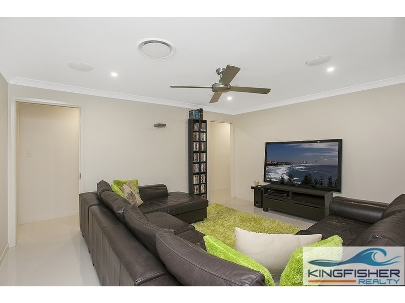 166 Burleigh Street, Burleigh Waters QLD 4220