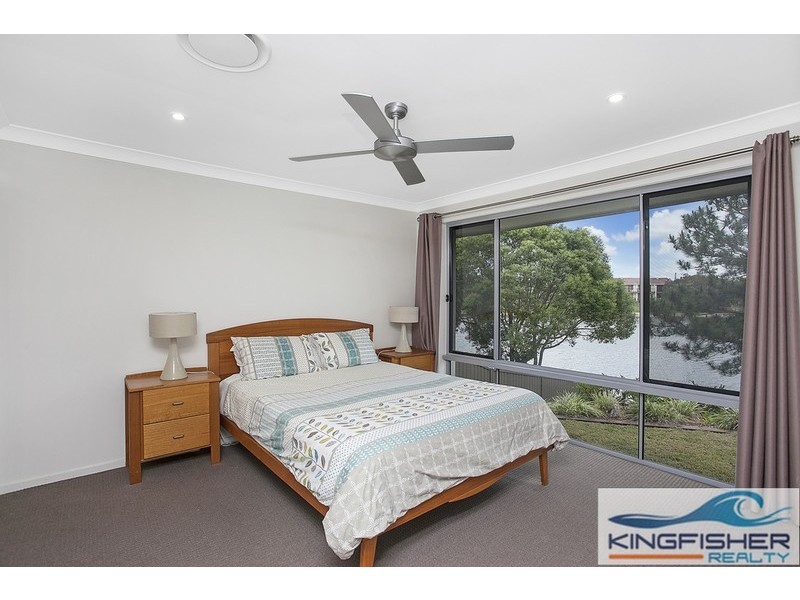 166 Burleigh Street, Burleigh Waters QLD 4220