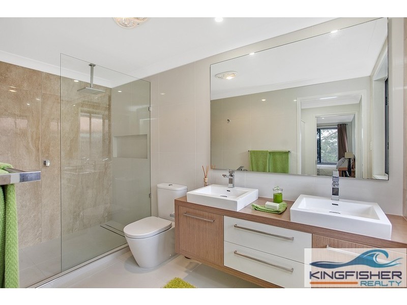 166 Burleigh Street, Burleigh Waters QLD 4220