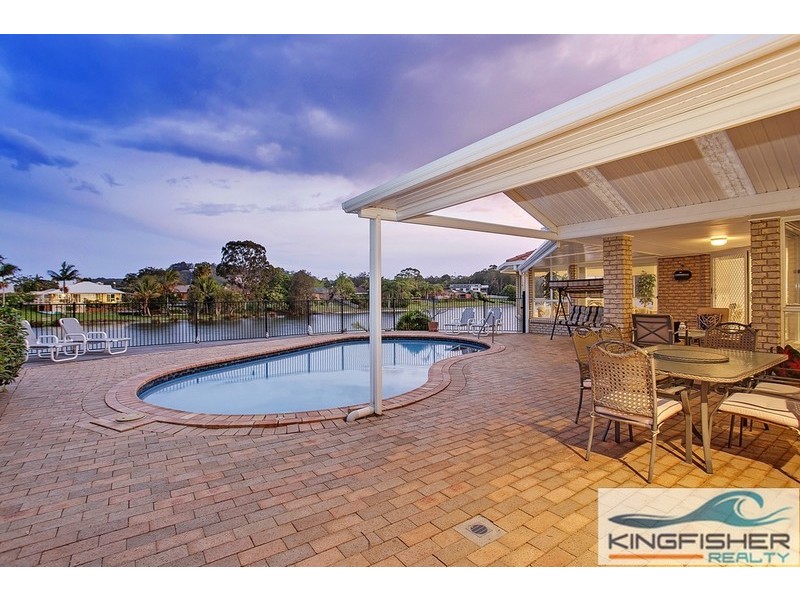 106 Dunlin Drive, Burleigh Waters QLD 4220