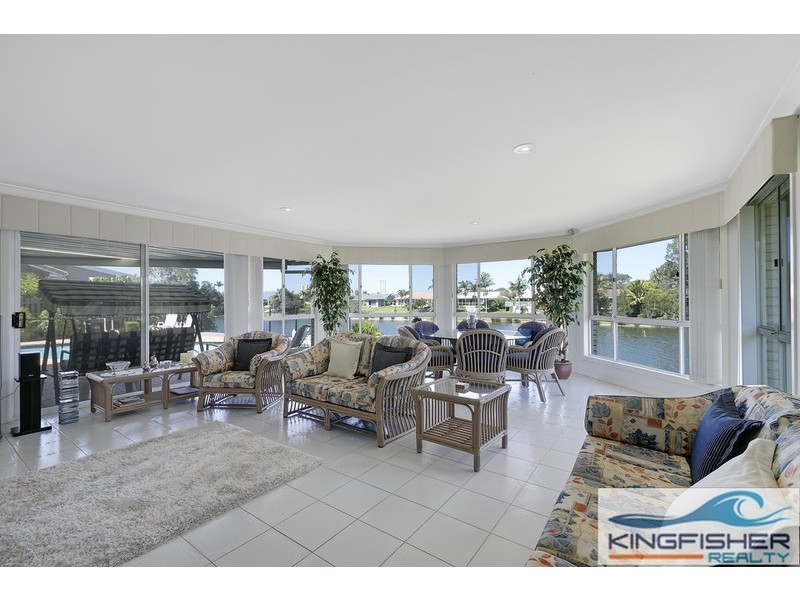 106 Dunlin Drive, Burleigh Waters QLD 4220