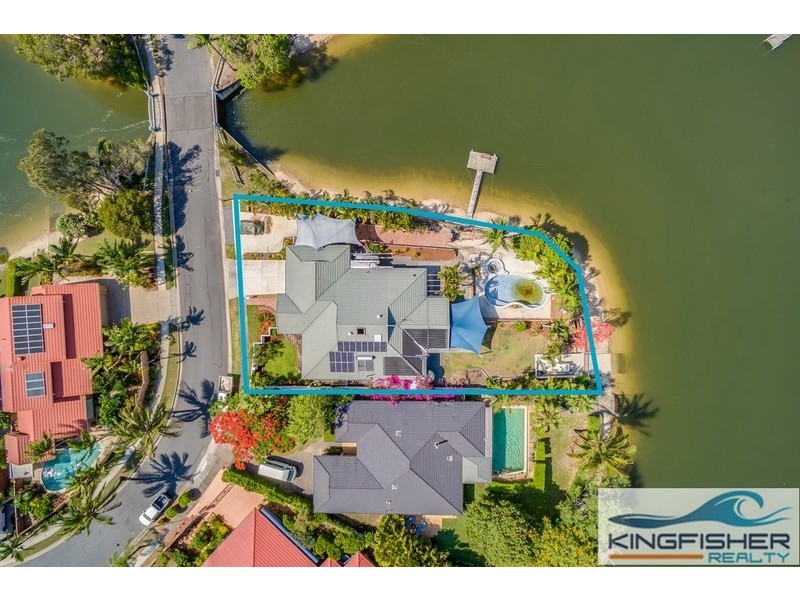 4 Bal Harbour, Broadbeach Waters QLD 4218