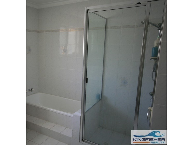 4 Bal Harbour, Broadbeach Waters QLD 4218