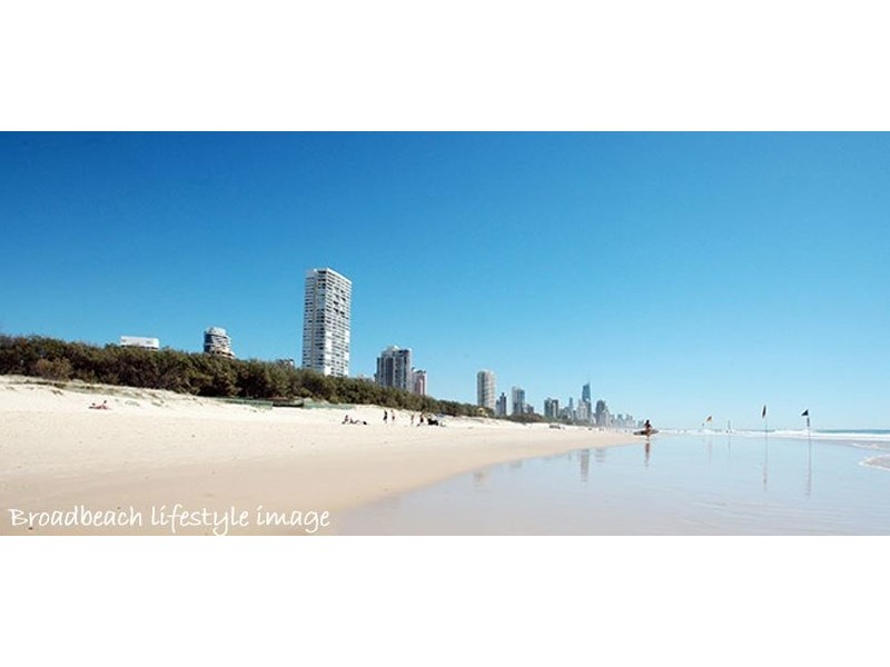 4 Bal Harbour, Broadbeach Waters QLD 4218