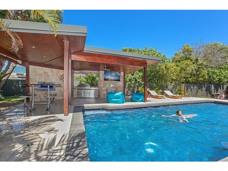 3 Fantail Court, Burleigh Waters QLD 4220