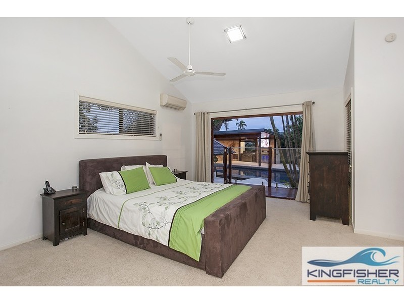 3 Fantail Court, Burleigh Waters QLD 4220