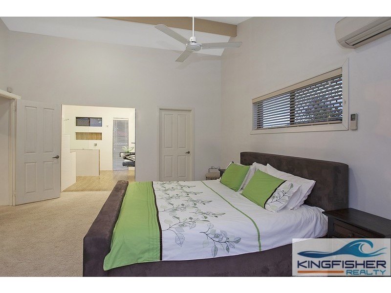 3 Fantail Court, Burleigh Waters QLD 4220