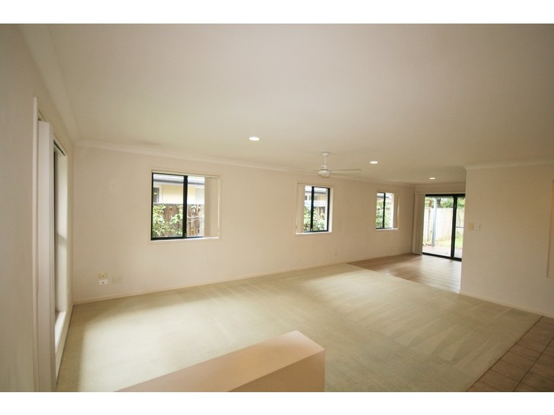 23 Seville Circuit, Burleigh Waters QLD 4220