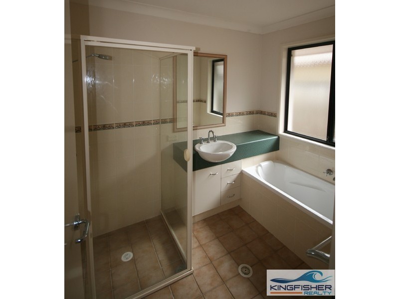 23 Seville Circuit, Burleigh Waters QLD 4220