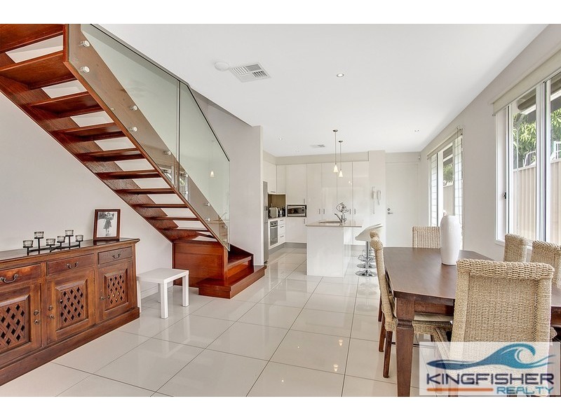 1/4 Cedar Court, Burleigh Heads QLD 4220