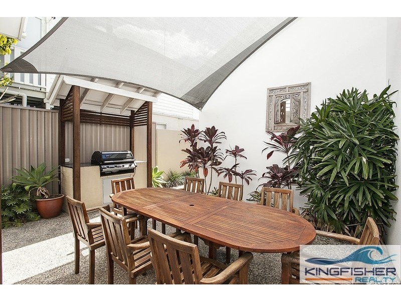 1/4 Cedar Court, Burleigh Heads QLD 4220