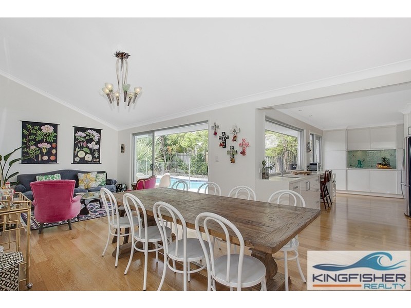 16 Kestrel Drive, Burleigh Waters QLD 4220