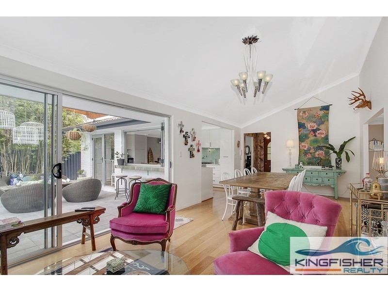 16 Kestrel Drive, Burleigh Waters QLD 4220