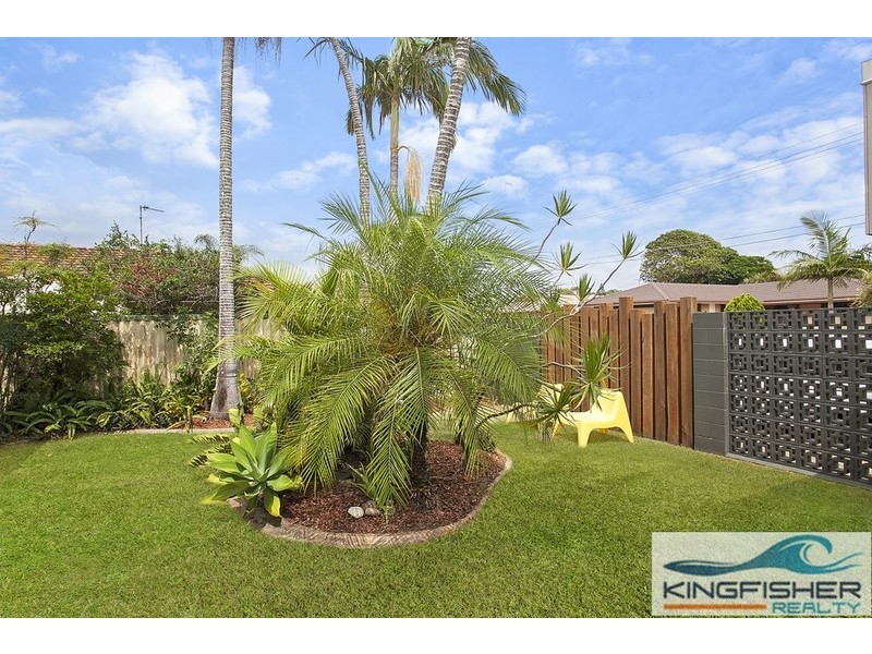 16 Kestrel Drive, Burleigh Waters QLD 4220